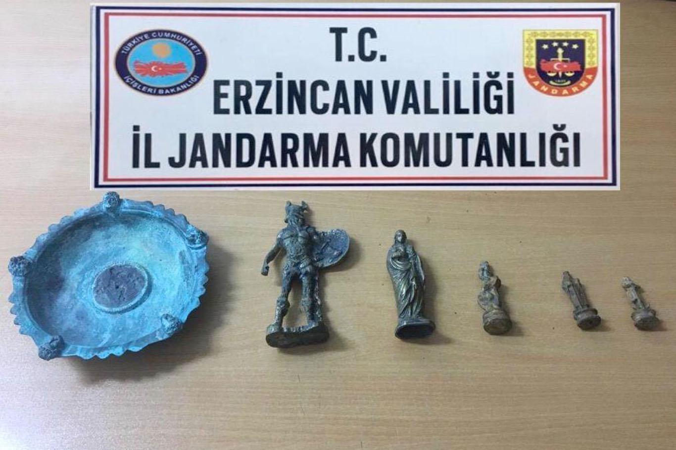Erzincan'da tarihi heykeller ele geçirildi